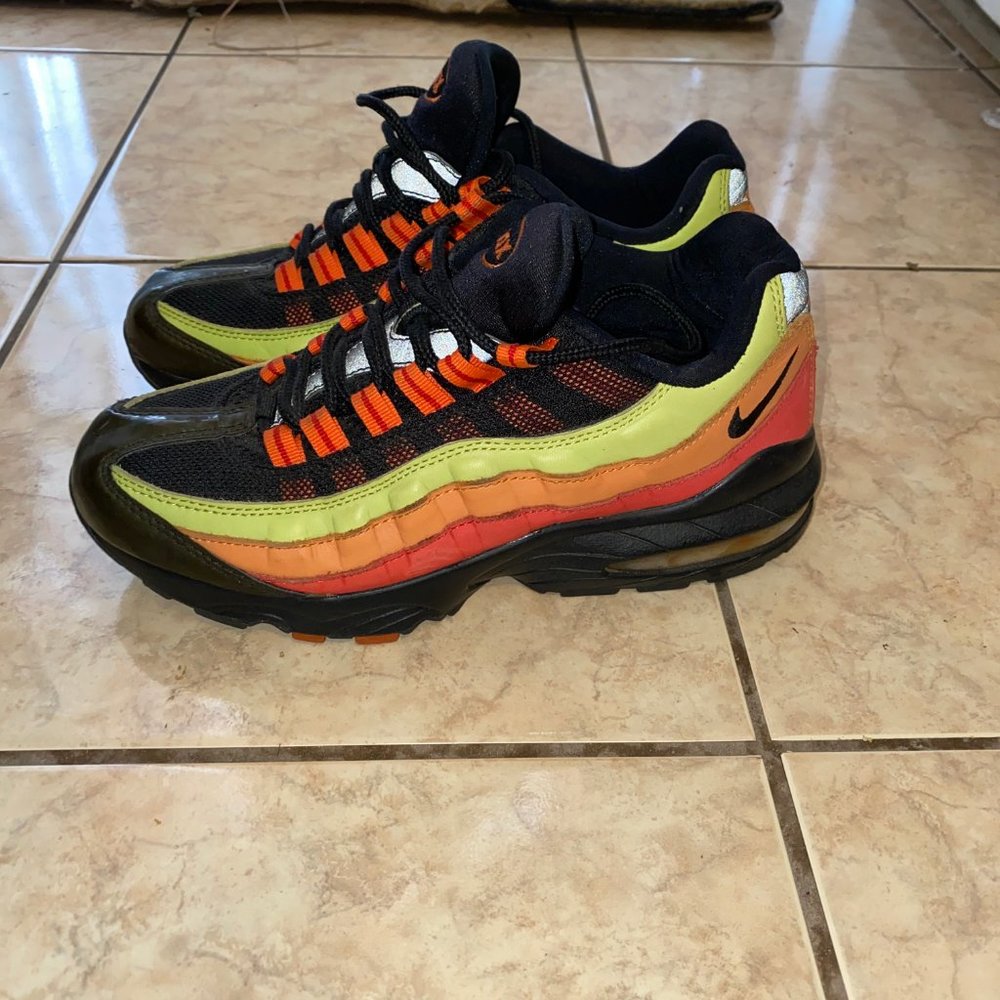 VINTAGE Nike Air Max 95 Multicolor Youth- Size 5.5